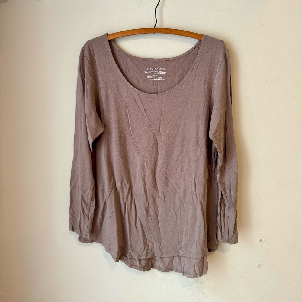 Encircled Taupe Tan Long Sleeve Scoop Neck Shirt in XL